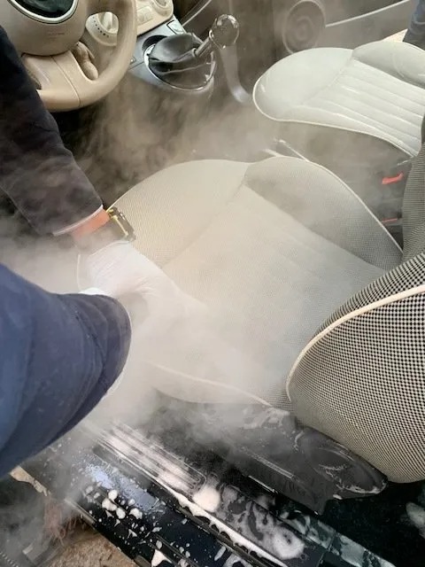 Igienizzazione interna sedili auto Genova